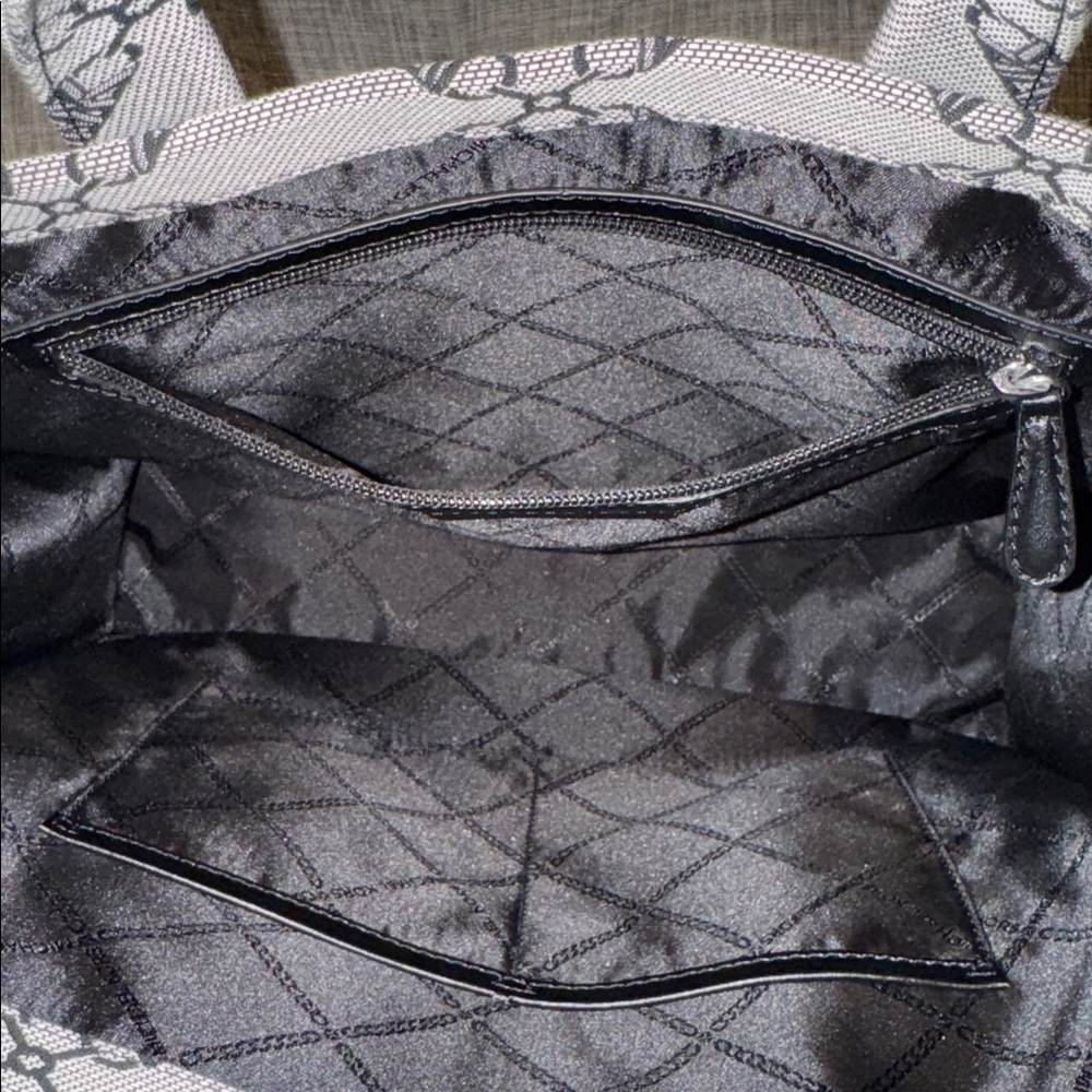 Michael Kors Bag Gigi Empire SAMPLE SALE Black Gray Tote - Picture 11 of 17